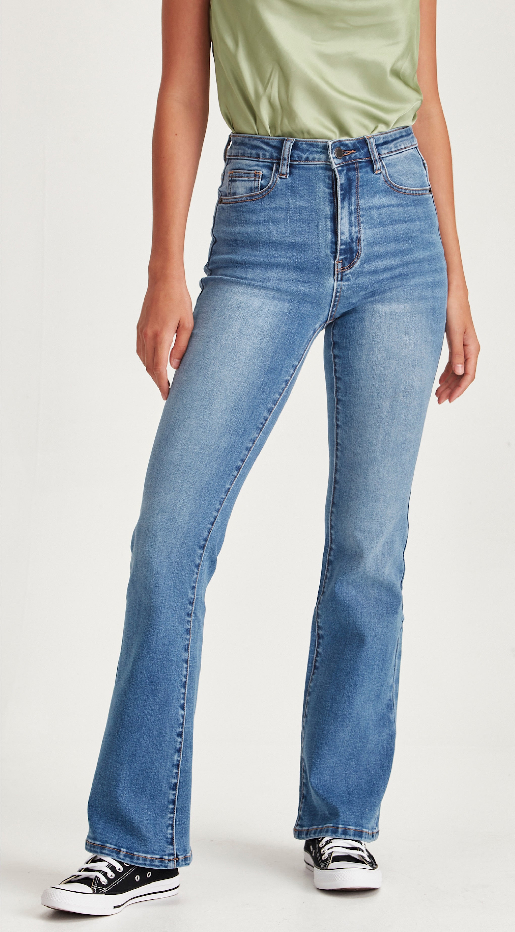 【HI FI FNK】Dusty Flare Denim JXTOKYO WIDE HW JEANS R6167 DNM NOOS | Light Blue | JJXX®